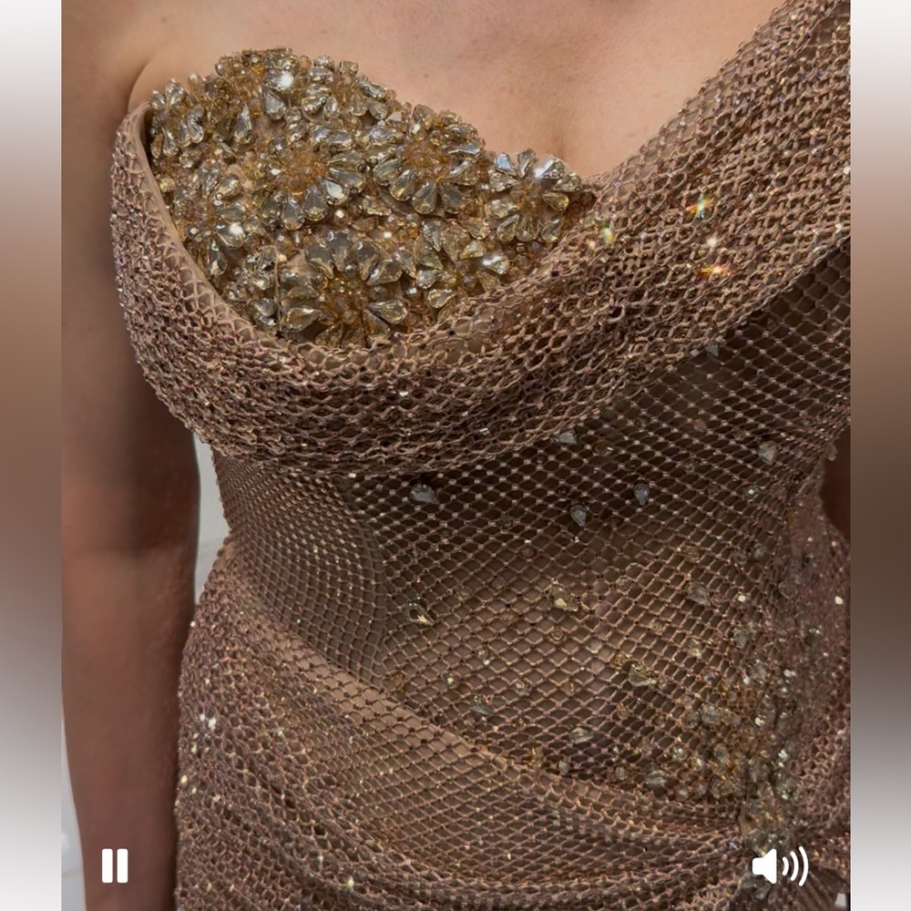 Gorgeous evening gown made in Turkey new never worn NOT Turik edez